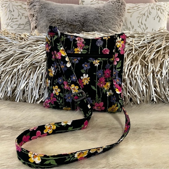 VERA BRADLEY Wildflower Garden Zipper Hipster Crossbody Yellow Floral REPAIRED - Picture 11 of 17